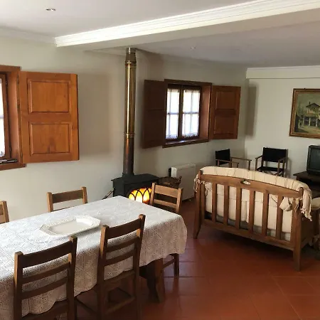 Alojamento de Turismo Selvagem Casa Da Ponte Rio De Onor *